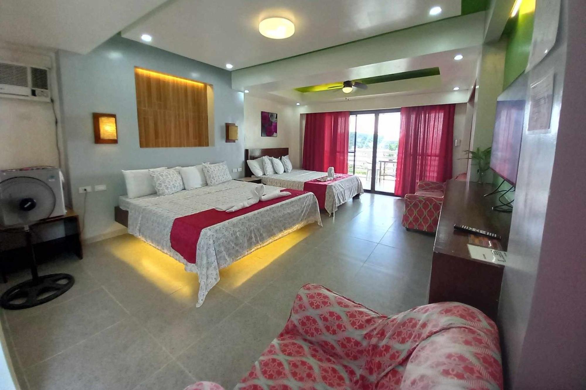 Bellevue Resort Puerto Galera Exterior foto