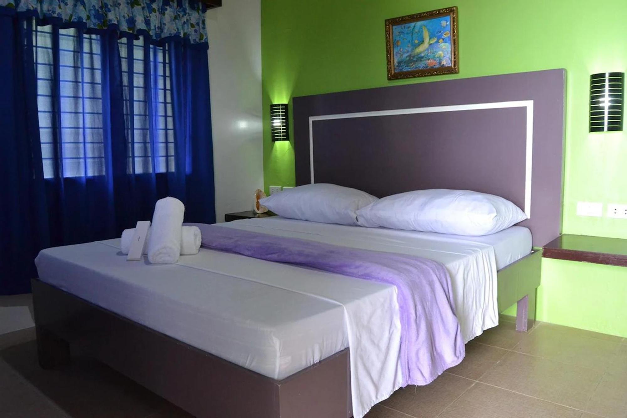 Bellevue Resort Puerto Galera Exterior foto